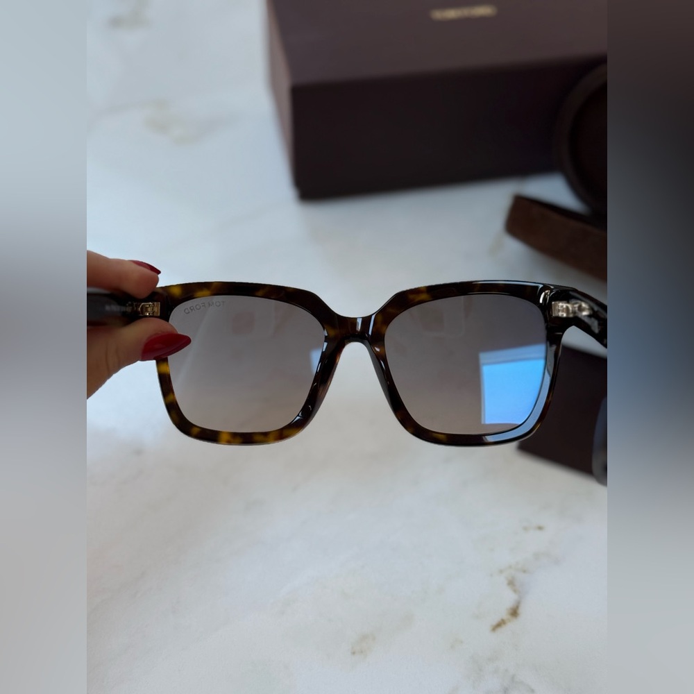 TOM FORD Shelby Tortoise Shell Sunglasses - Picture 5 of 11